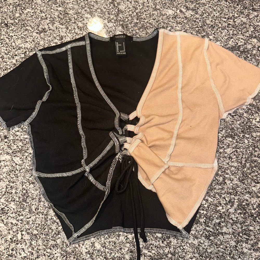 Forever 21 Black and Tan Asymmetrical Tie Front Blouse Size Small